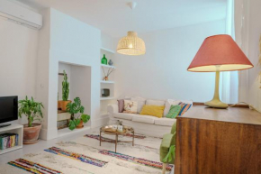 Sunny & Charming Oeiras Historical Center House
